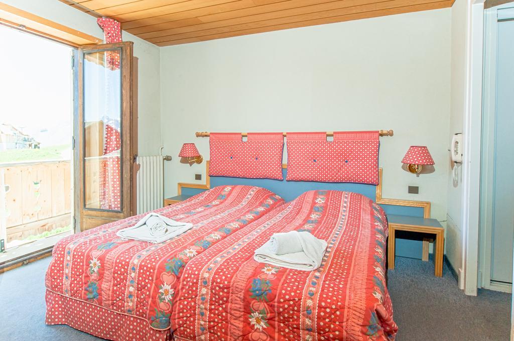 Madame Vacances Hotel Le Christina Alpe d'Huez Eksteriør billede