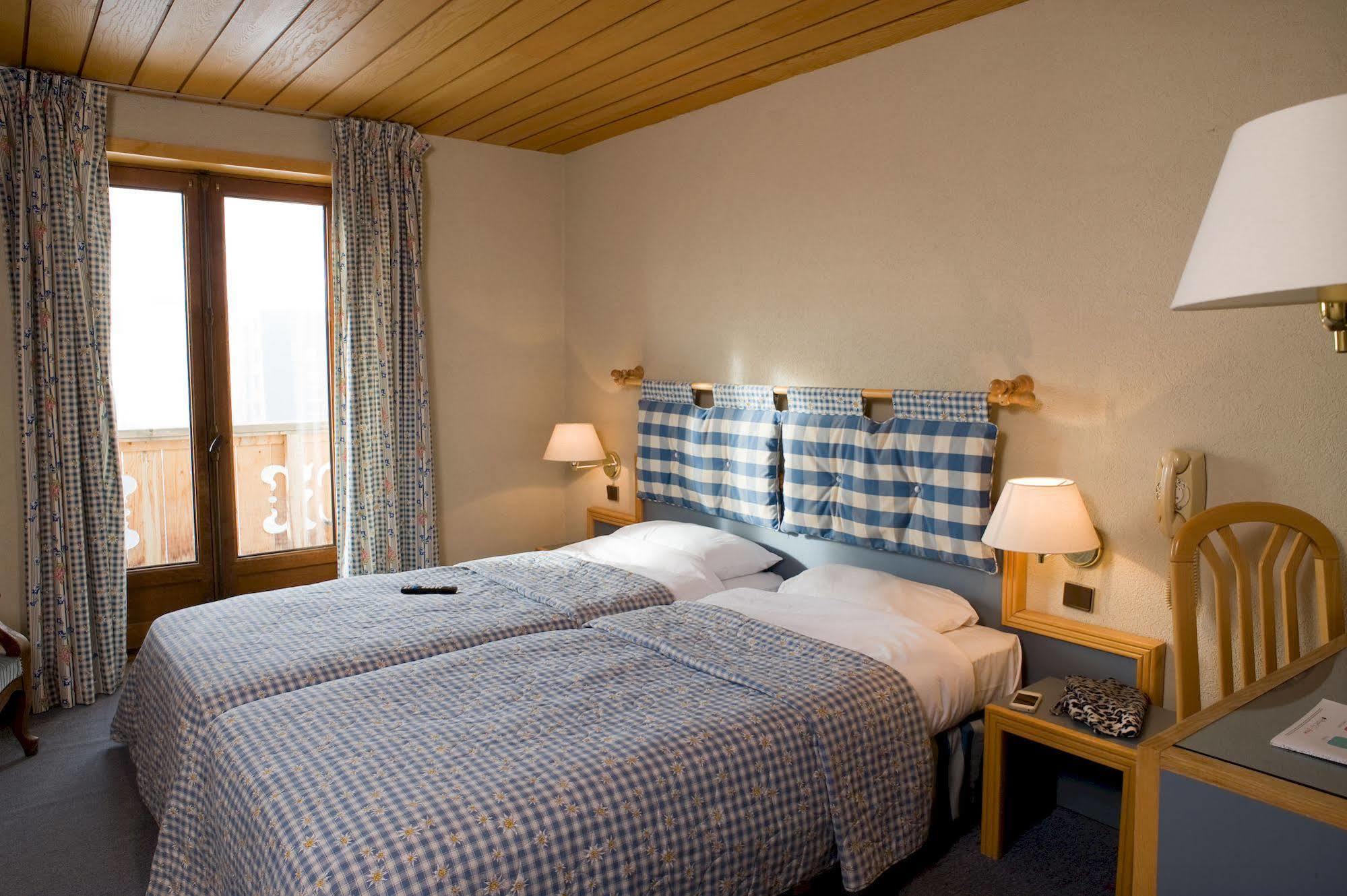 Madame Vacances Hotel Le Christina Alpe d'Huez Eksteriør billede