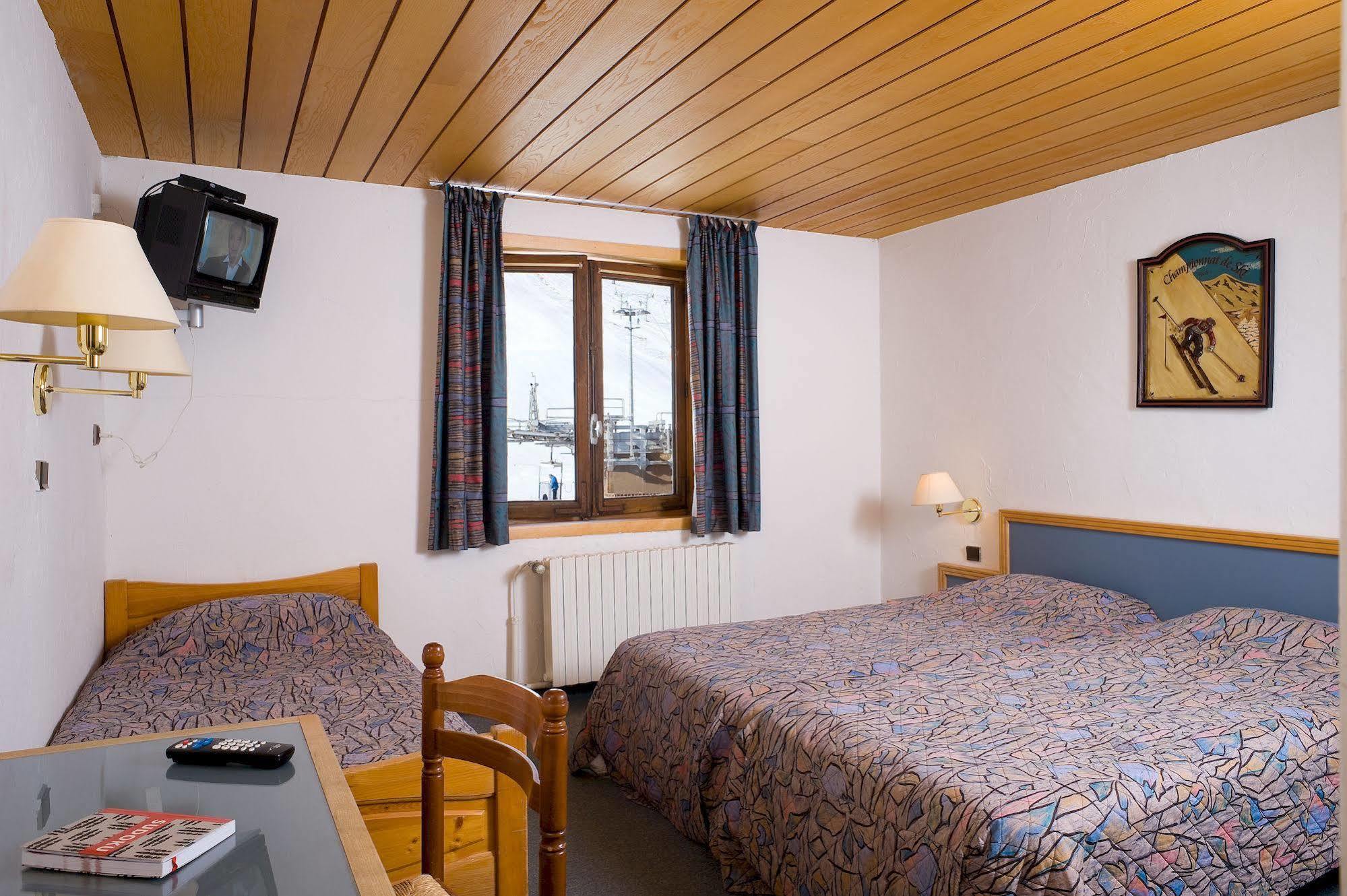 Madame Vacances Hotel Le Christina Alpe d'Huez Eksteriør billede