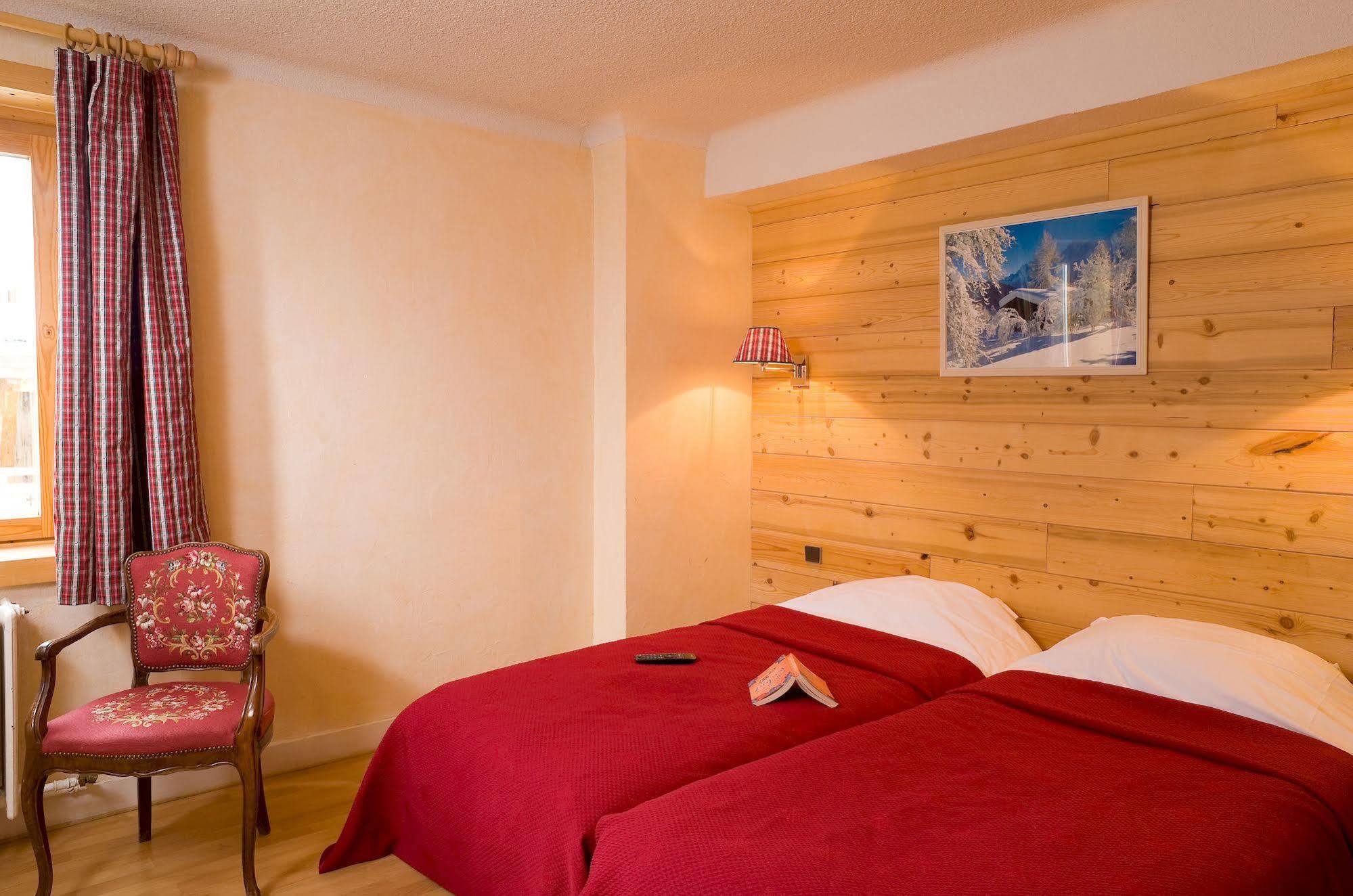 Madame Vacances Hotel Le Christina Alpe d'Huez Eksteriør billede